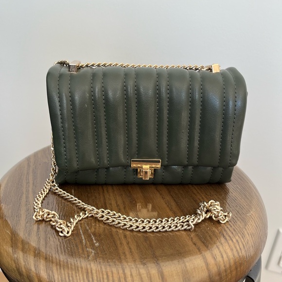 Zara green quilted small Chain crossbody purse - Picture 2 of 9